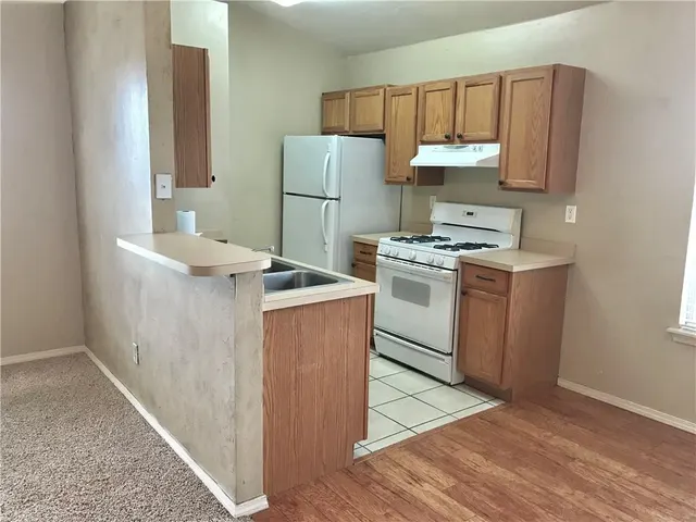 Photo 5 — 1107 N Piedmont Road J, Piedmont, OK 73078