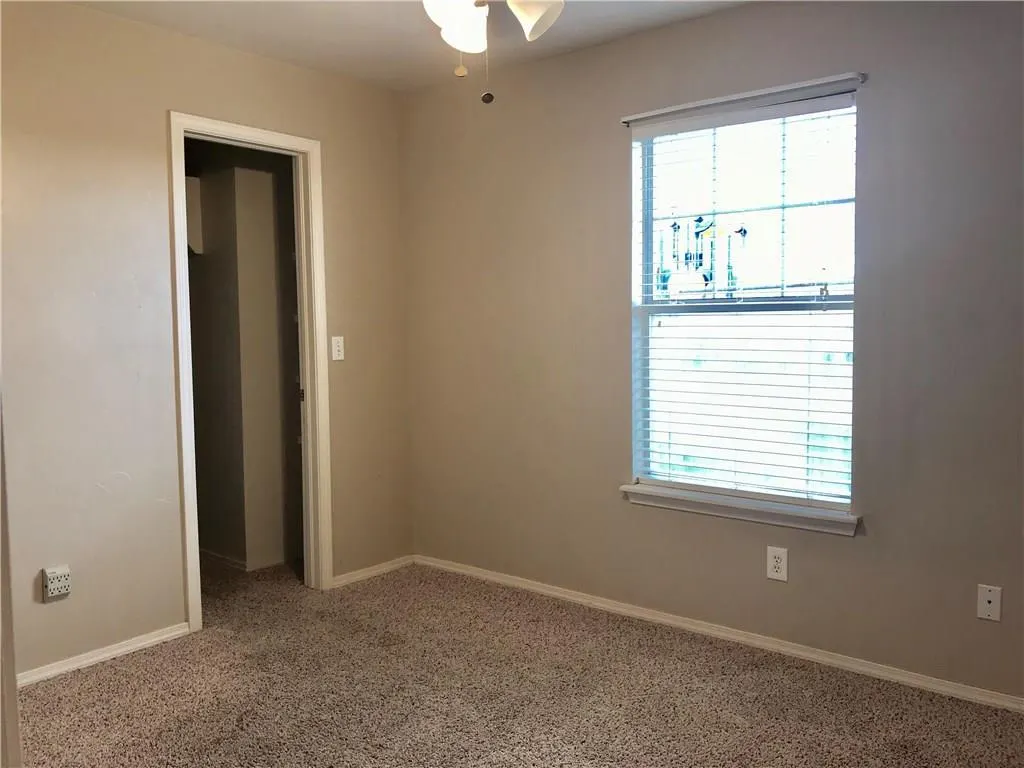 Photo 18 — 1107 N Piedmont Road J, Piedmont, OK 73078