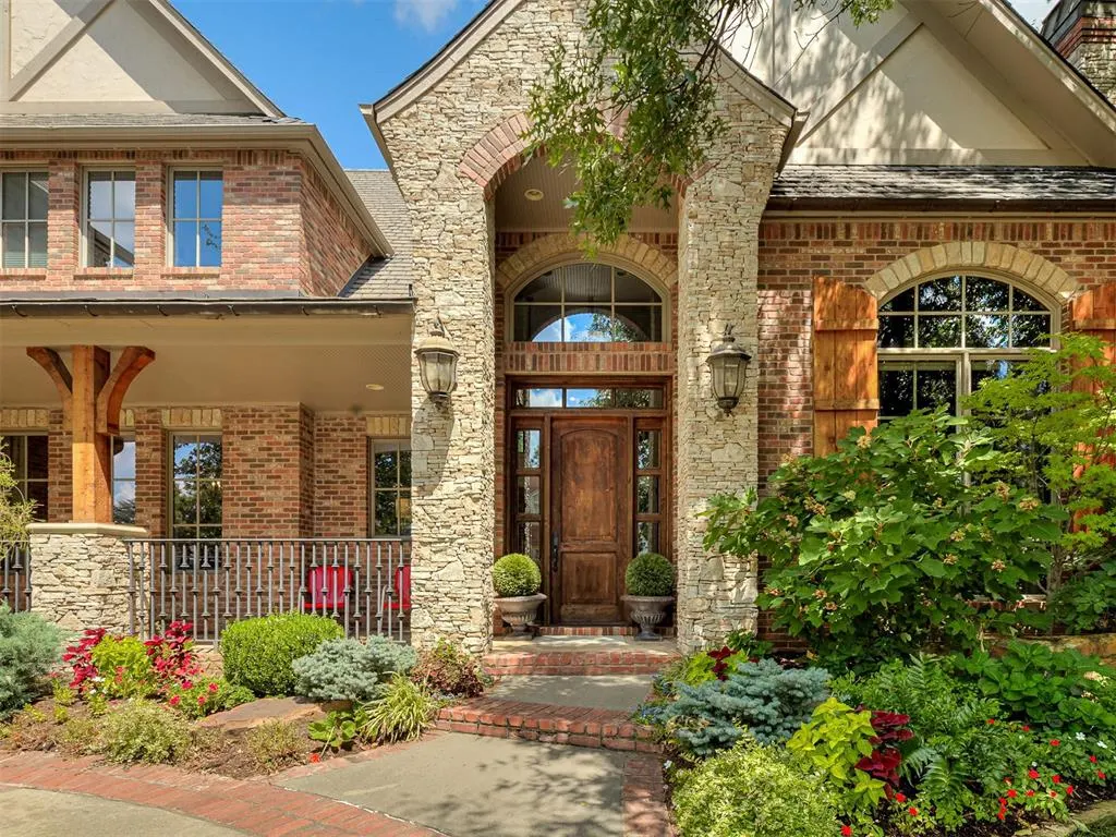 Photo 3 — 517 Flint Ridge Drive, Norman, OK 73072