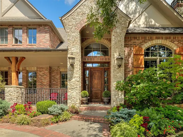Photo 3 — 517 Flint Ridge Drive, Norman, OK 73072