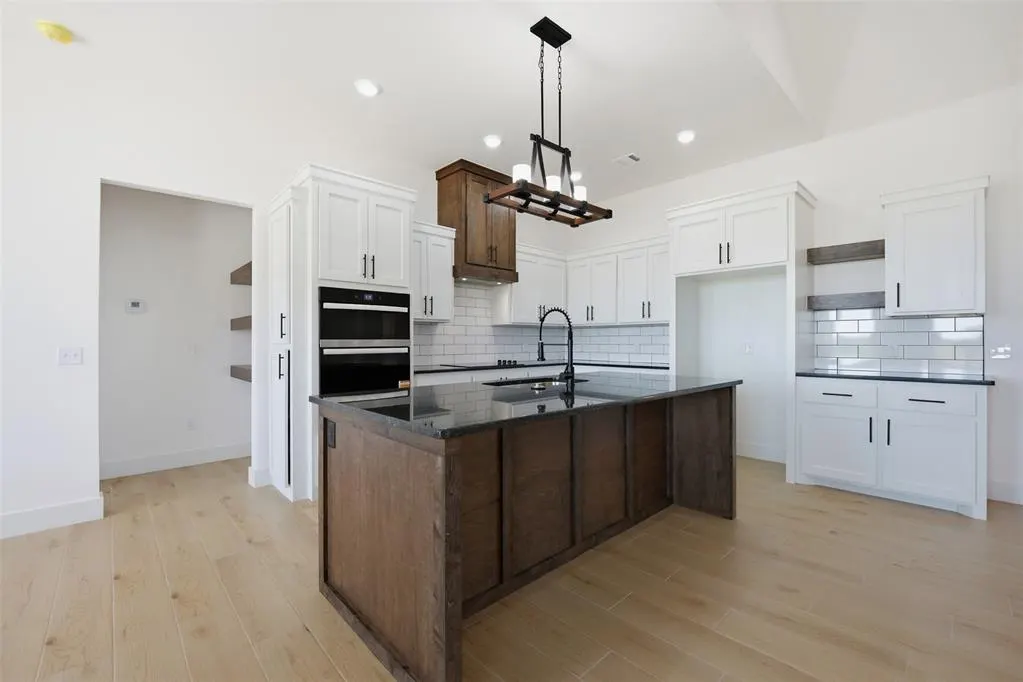 Photo 10 — 2411 Bear Creek Cir Circle, Blanchard, OK 73010