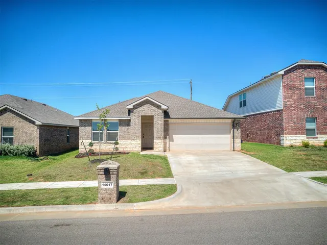 Front exterior — 14017 The Brook Boulevard, Piedmont, OK 73078