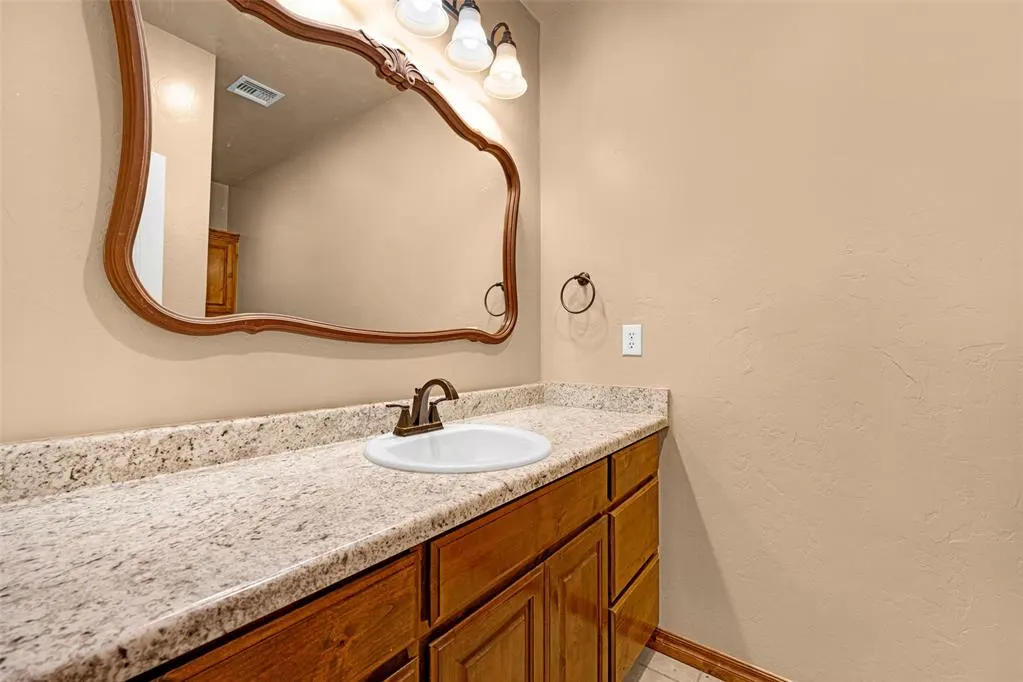 Photo 17 — 16156 County Road 1250, Binger, OK 73009