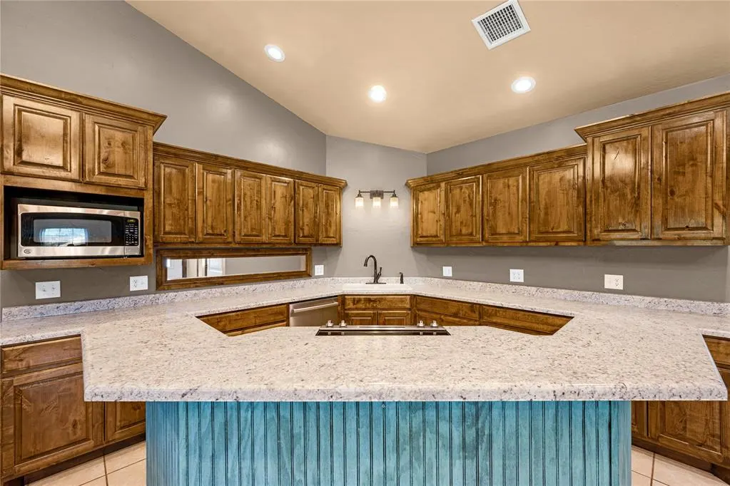 Photo 8 — 16156 County Road 1250, Binger, OK 73009