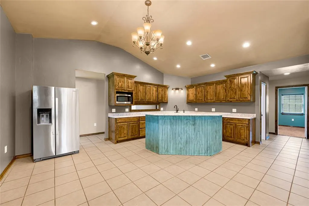 Photo 10 — 16156 County Road 1250, Binger, OK 73009