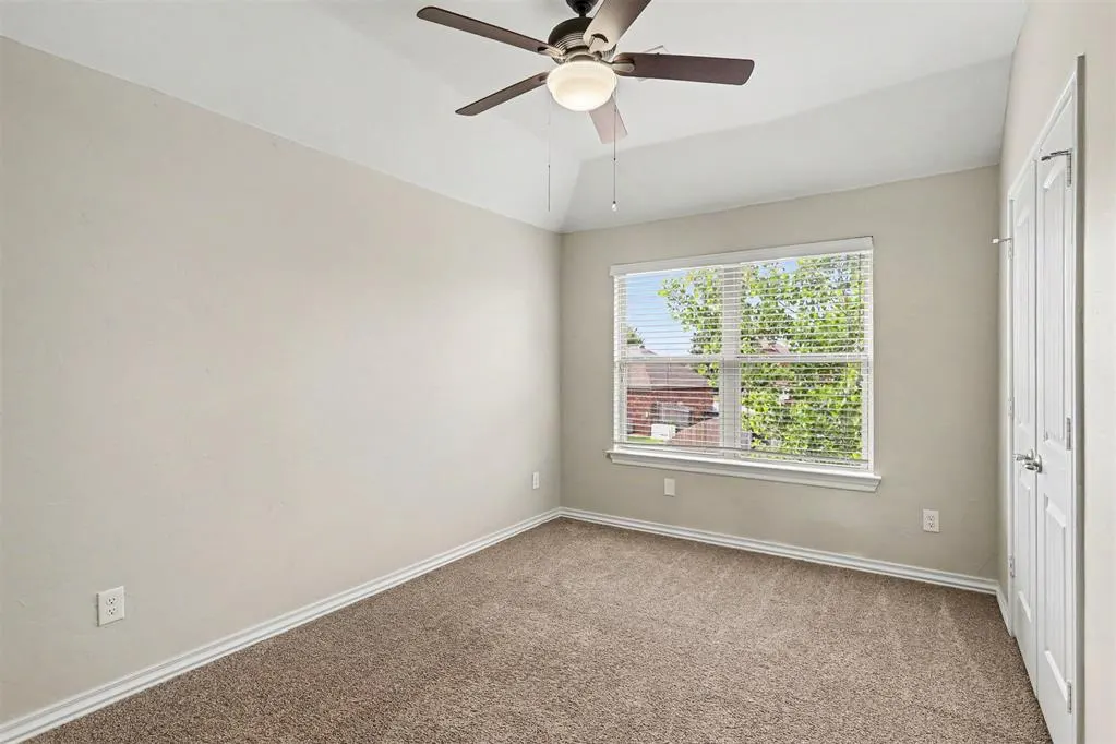 Photo 12 — 11009 SW 39th Court, Mustang, OK 73064