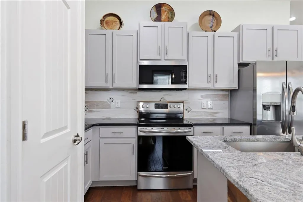 Photo 7 — 501 S Fretz Avenue, Edmond, OK 73003