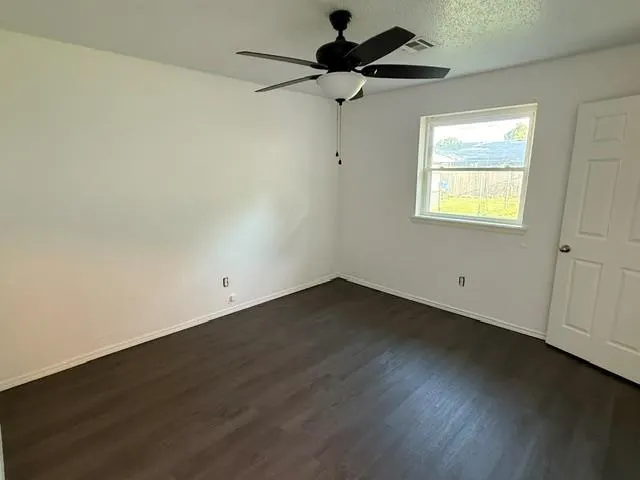 Photo 15 — 204 E Bass Avenue, Yukon, OK 73099