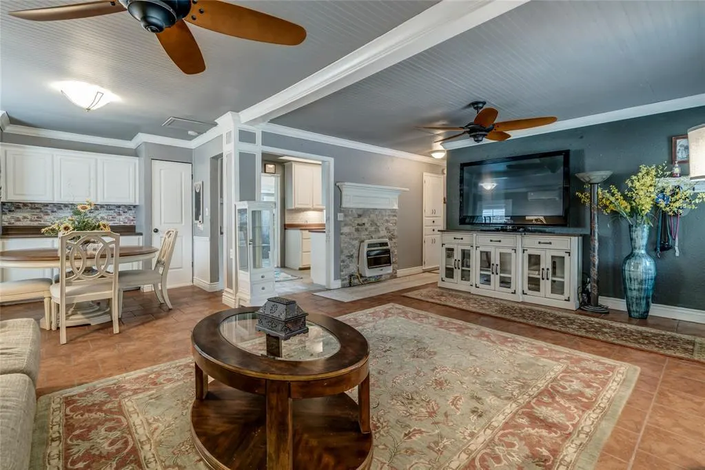 Photo 5 — 803 E Mosier Street, Norman, OK 73071