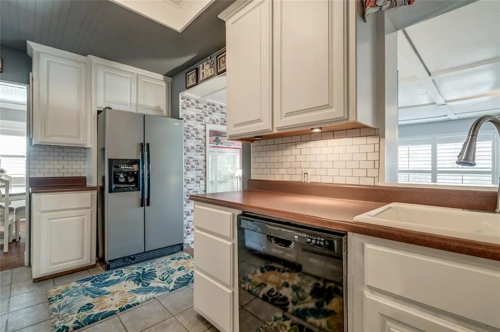 Photo 12 — 803 E Mosier Street, Norman, OK 73071