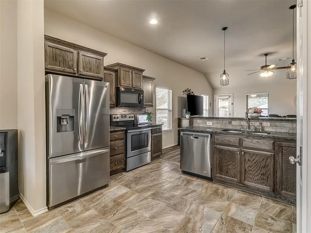 Photo 16 — 12487 Lakota Drive, Choctaw, OK 73020