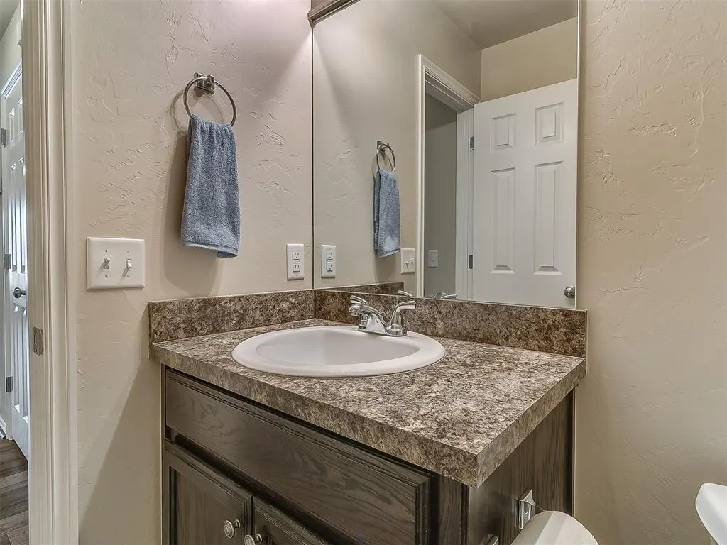 Photo 33 — 12487 Lakota Drive, Choctaw, OK 73020