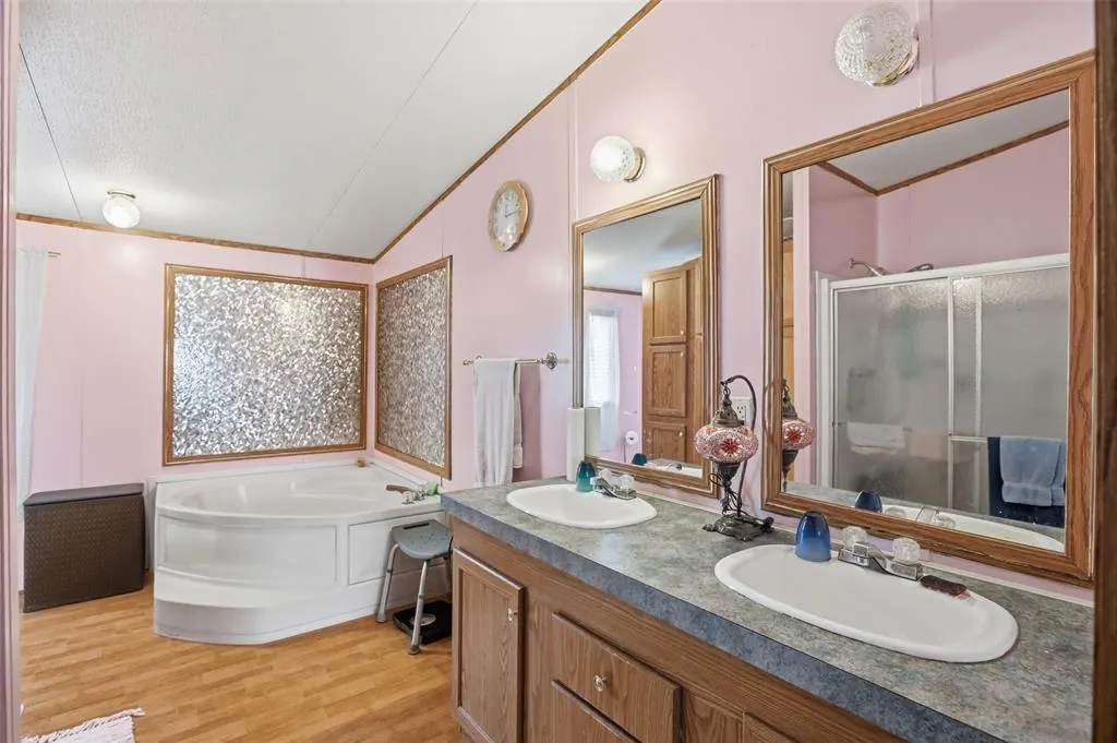 Photo 15 — 115 Holly Street, Perry, OK 73077