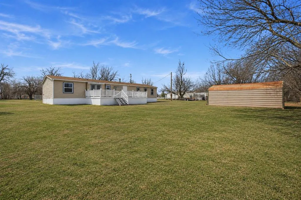 Photo 21 — 115 Holly Street, Perry, OK 73077