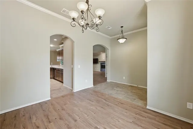 Photo 5 — 10337 Hawthorn Drive, Oklahoma City, OK 73120