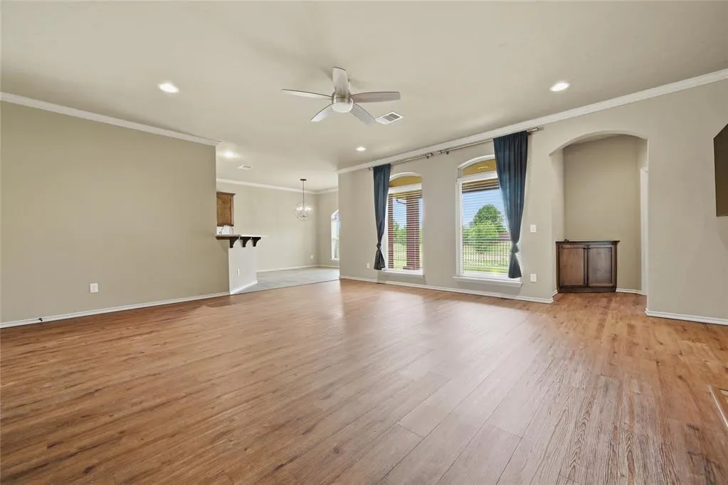 Photo 8 — 10337 Hawthorn Drive, Oklahoma City, OK 73120