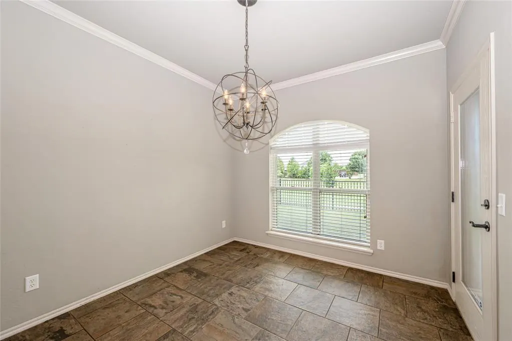 Photo 15 — 10337 Hawthorn Drive, Oklahoma City, OK 73120