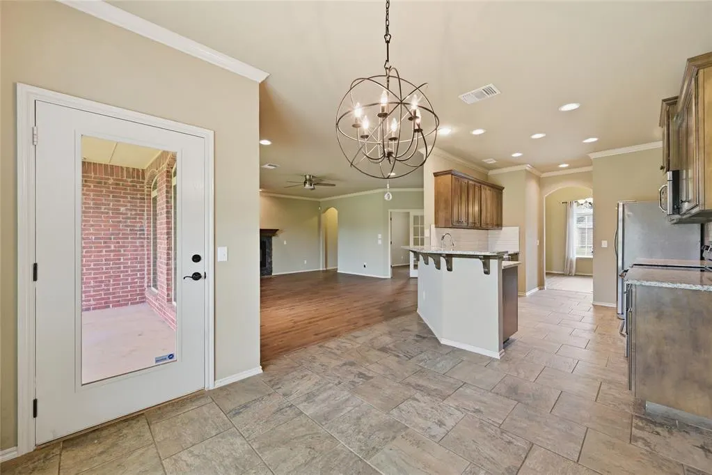 Photo 16 — 10337 Hawthorn Drive, Oklahoma City, OK 73120