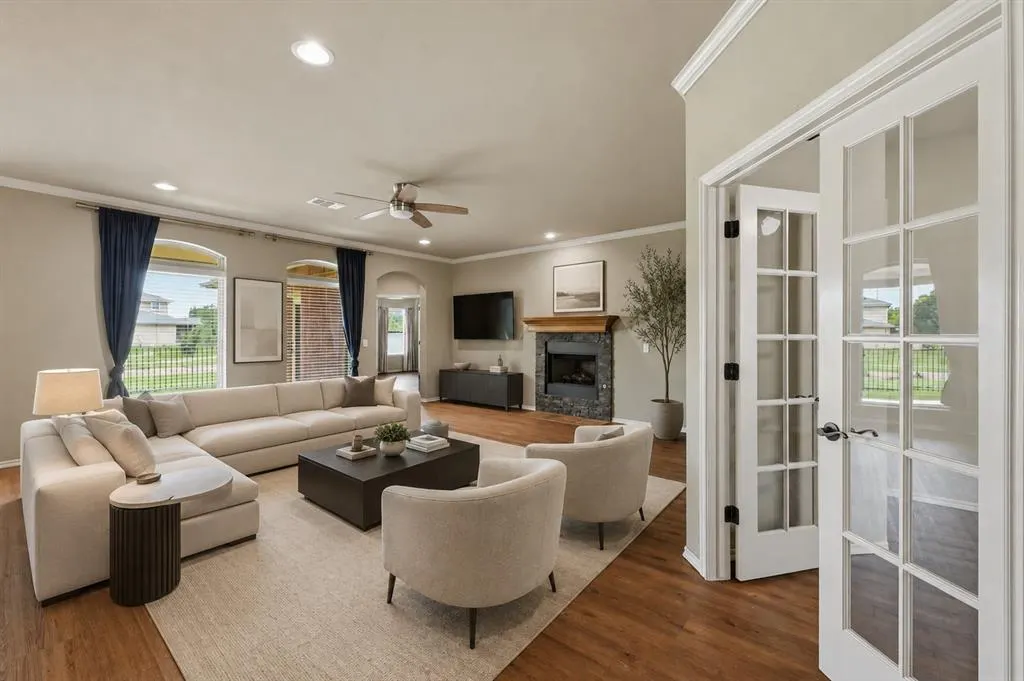 Photo 6 — 10337 Hawthorn Drive, Oklahoma City, OK 73120