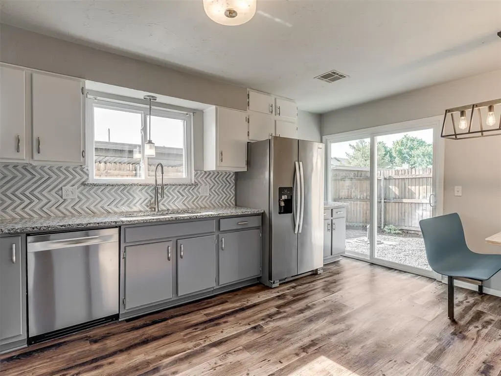 Photo 7 — 9747 Hefner Village Boulevard, Oklahoma City, OK 73162