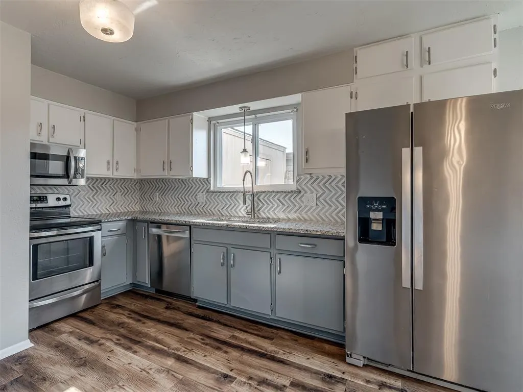 Photo 8 — 9747 Hefner Village Boulevard, Oklahoma City, OK 73162