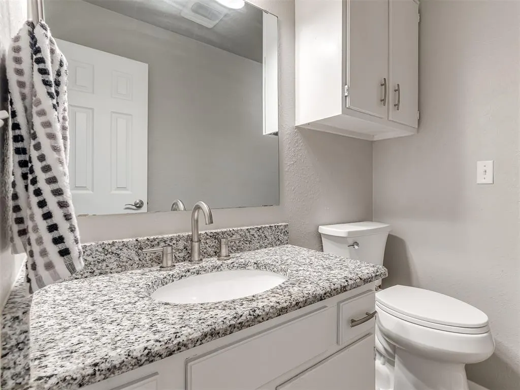 Photo 19 — 9747 Hefner Village Boulevard, Oklahoma City, OK 73162