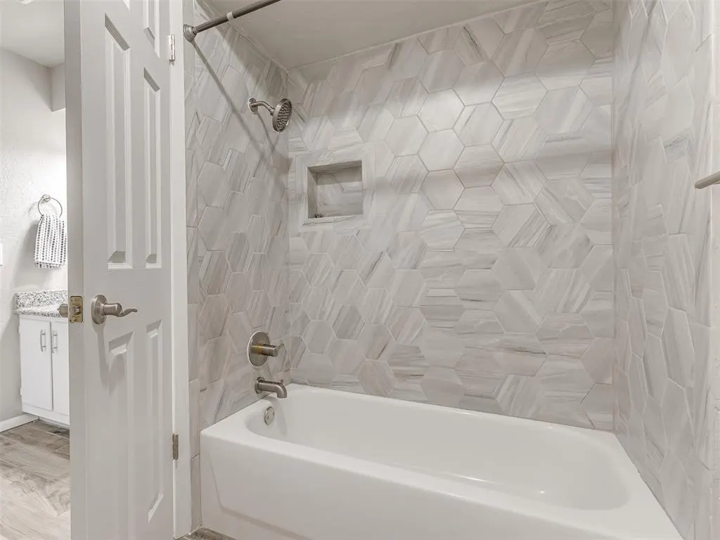 Photo 20 — 9747 Hefner Village Boulevard, Oklahoma City, OK 73162