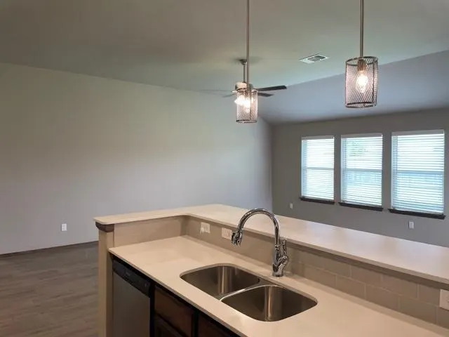 Photo 22 — 421 Compass Drive, Yukon, OK 73099