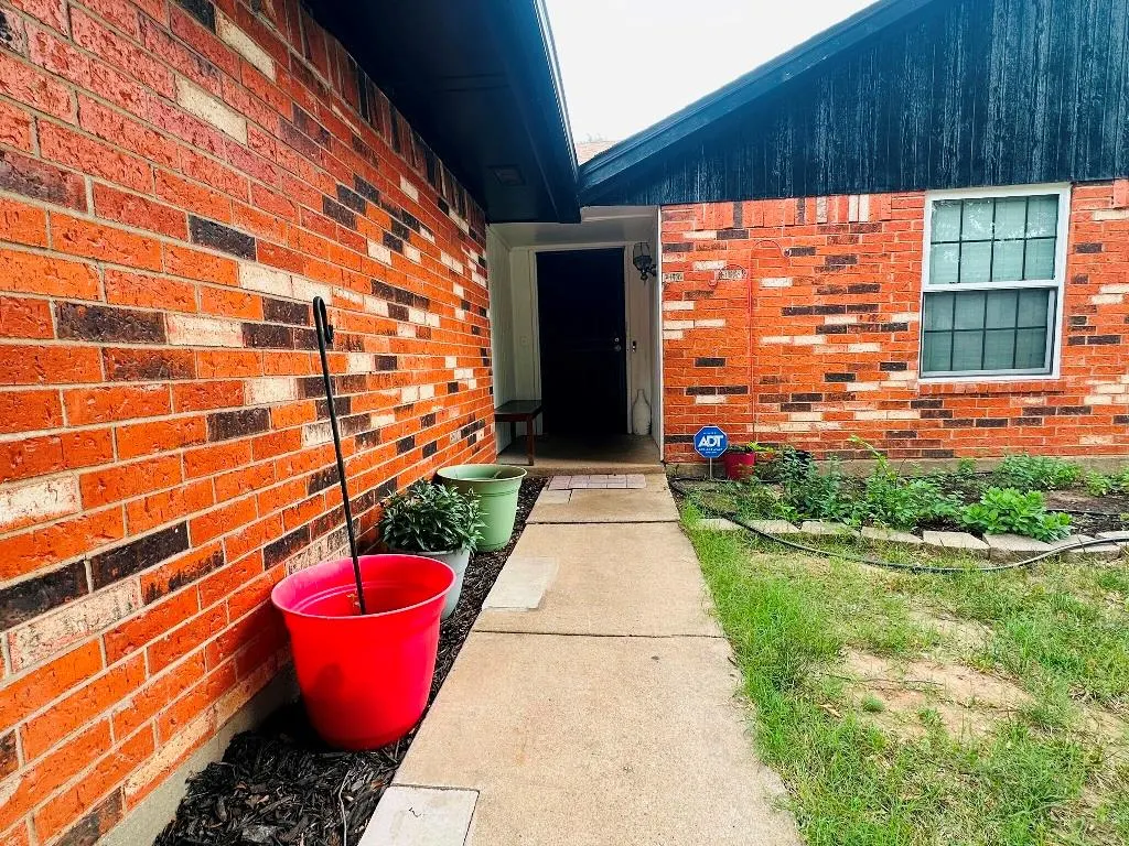 Photo 6 — 1612 Whispering Creek Drive, Edmond, OK 73013