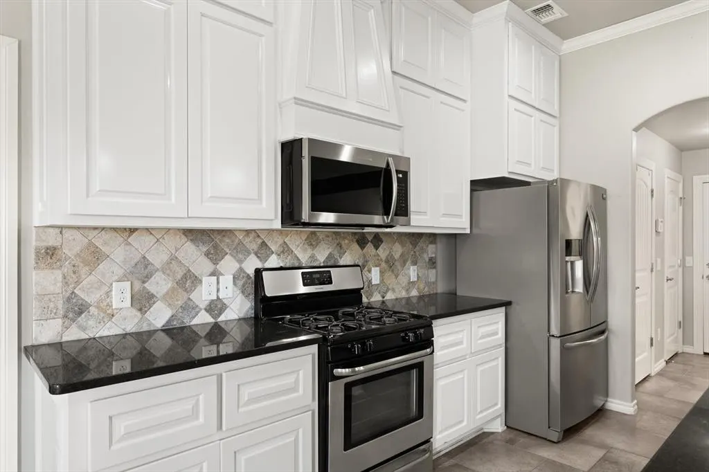 Photo 8 — 4908 Wister Lane, Edmond, OK 73025