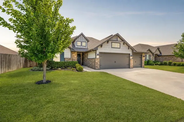 Front exterior — 4908 Wister Lane, Edmond, OK 73025
