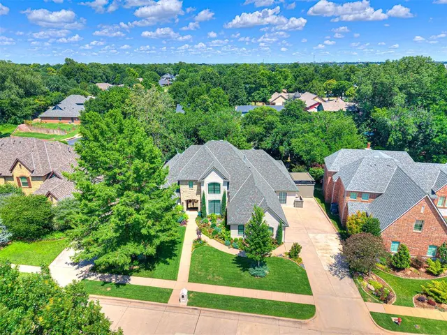 Photo 3 — 409 Flint Ridge Court, Norman, OK 73072