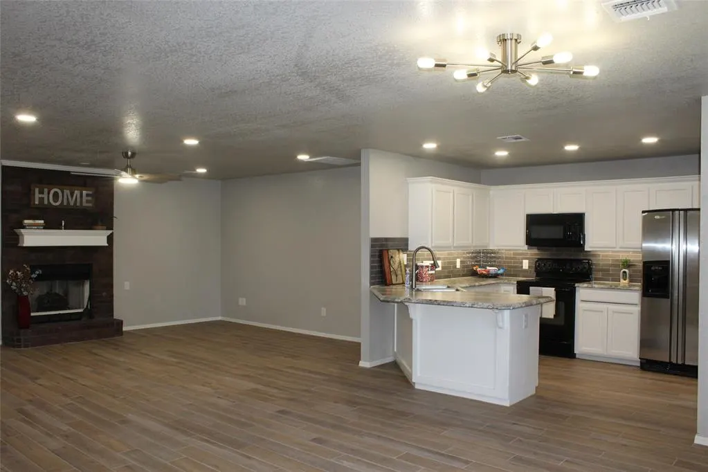 Photo 8 — 14813 Twelve Oaks Drive, Choctaw, OK 73020