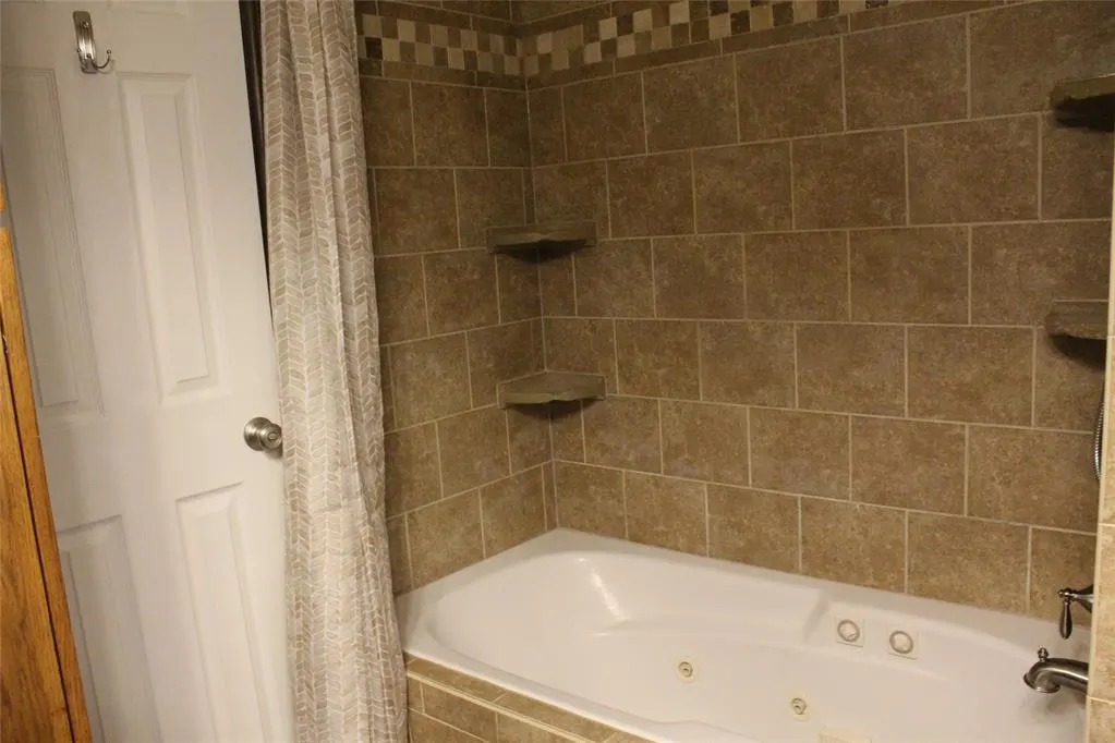 Photo 15 — 14813 Twelve Oaks Drive, Choctaw, OK 73020