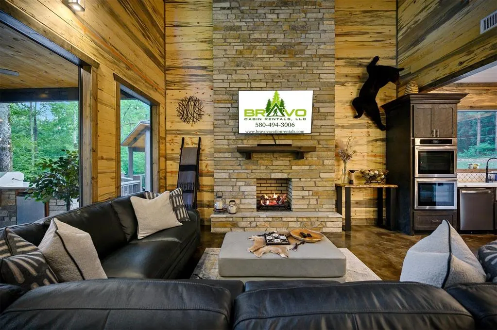 Photo 3 — 215 Top Notch Lane, Broken Bow, OK 74728