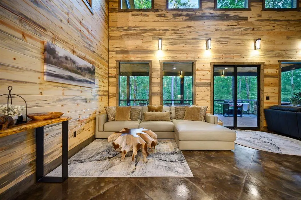 Photo 4 — 215 Top Notch Lane, Broken Bow, OK 74728