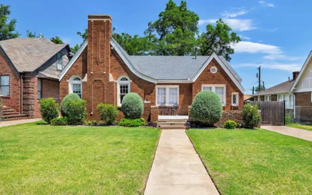 Front exterior — 917 NE 18th Street, Oklahoma City, OK 73105