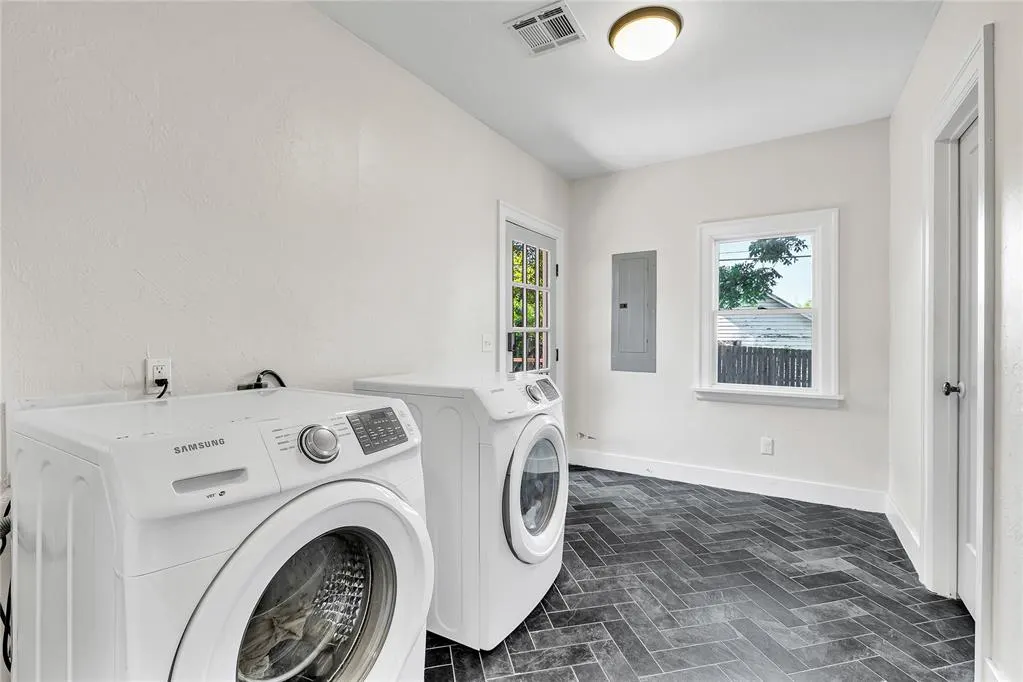 Photo 21 — 917 NE 18th Street, Oklahoma City, OK 73105