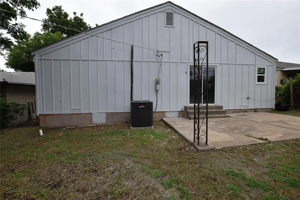 Photo 49 — 1924 NE 25th Street, Oklahoma City, OK 73111