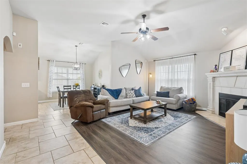 Photo 5 — 4229 Syracuse Street, Moore, OK 73160
