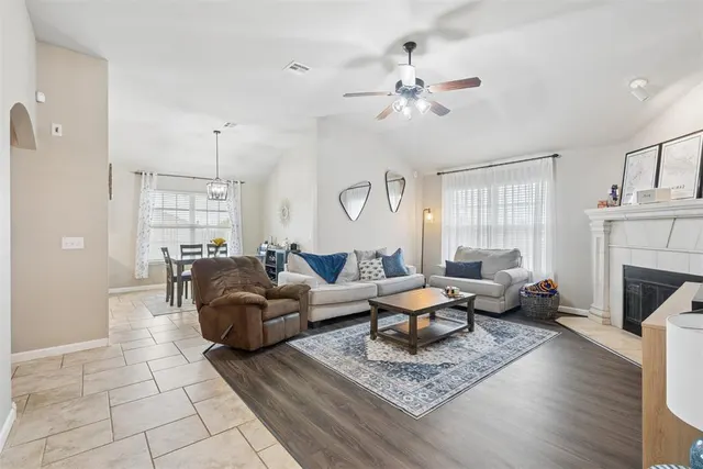Photo 5 — 4229 Syracuse Street, Moore, OK 73160