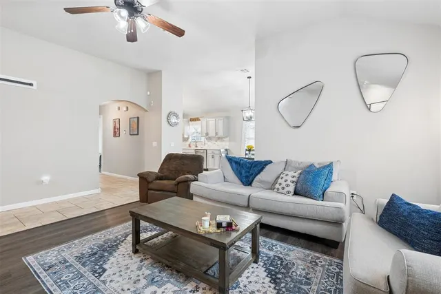 Photo 7 — 4229 Syracuse Street, Moore, OK 73160