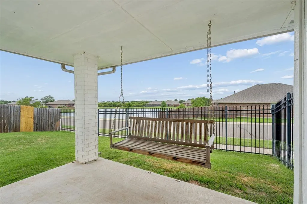 Photo 33 — 4229 Syracuse Street, Moore, OK 73160