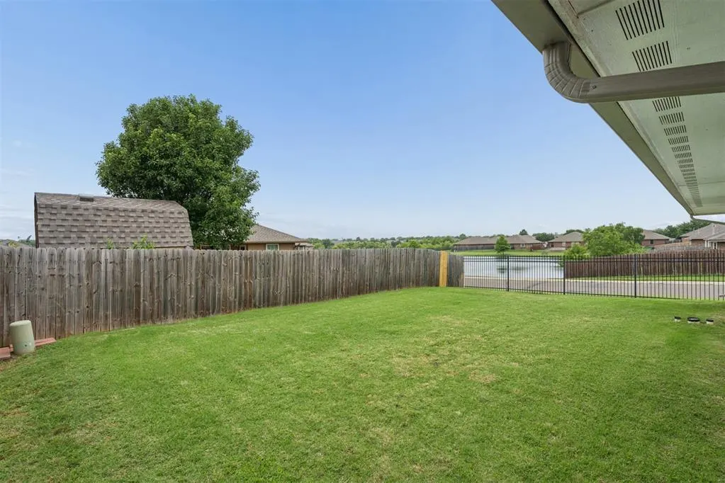 Photo 35 — 4229 Syracuse Street, Moore, OK 73160