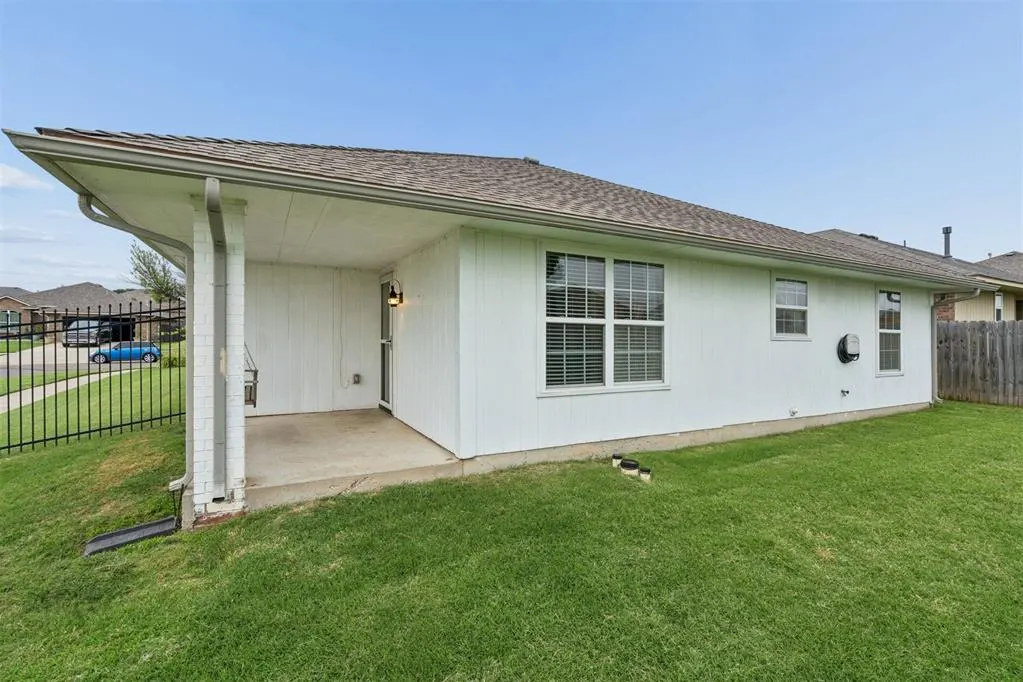 Photo 37 — 4229 Syracuse Street, Moore, OK 73160