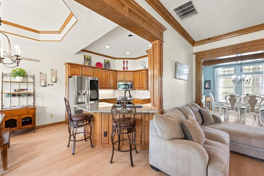 Photo 13 — 10700 Crystal Creek Drive, Mustang, OK 73064