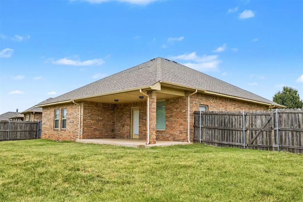 Photo 15 — 7236 NW 145th Street, Oklahoma City, OK 73142