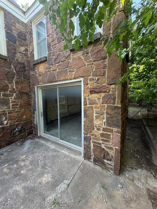 Photo 4 — 525 SW 35th Street, Oklahoma City, OK 73109