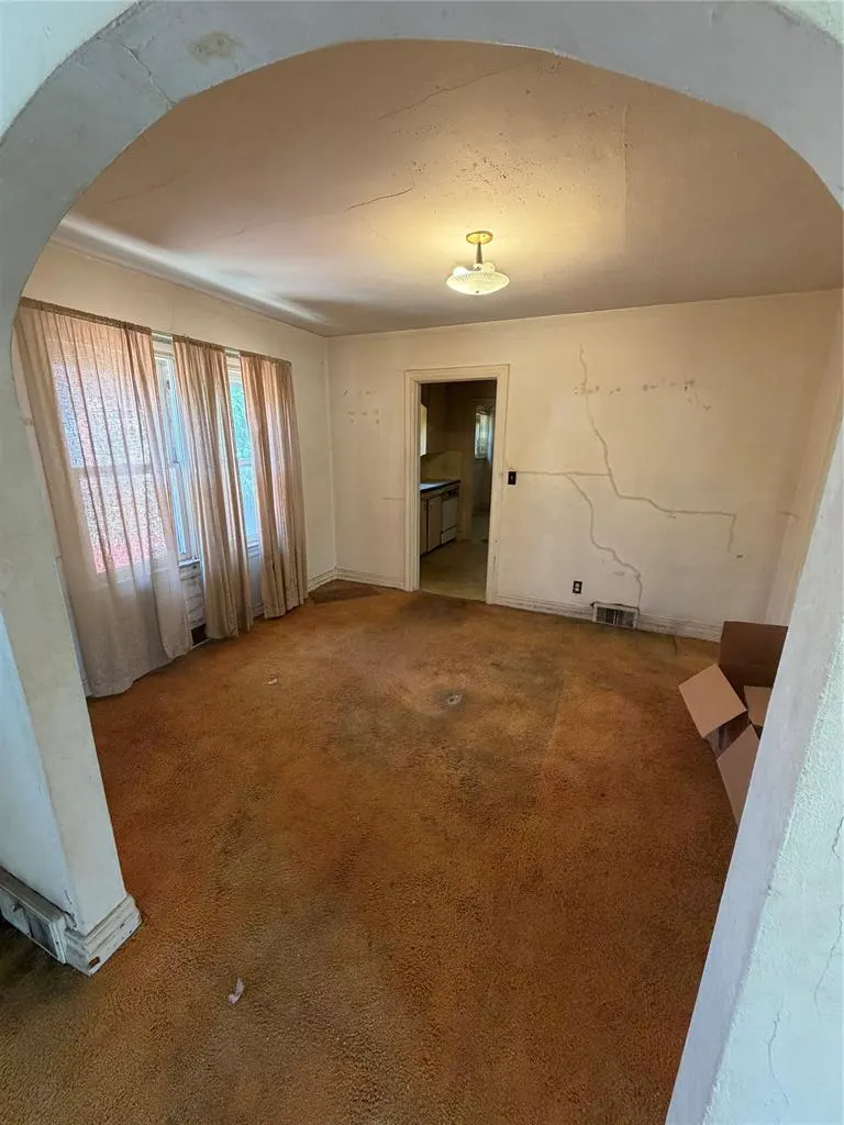 Photo 7 — 525 SW 35th Street, Oklahoma City, OK 73109