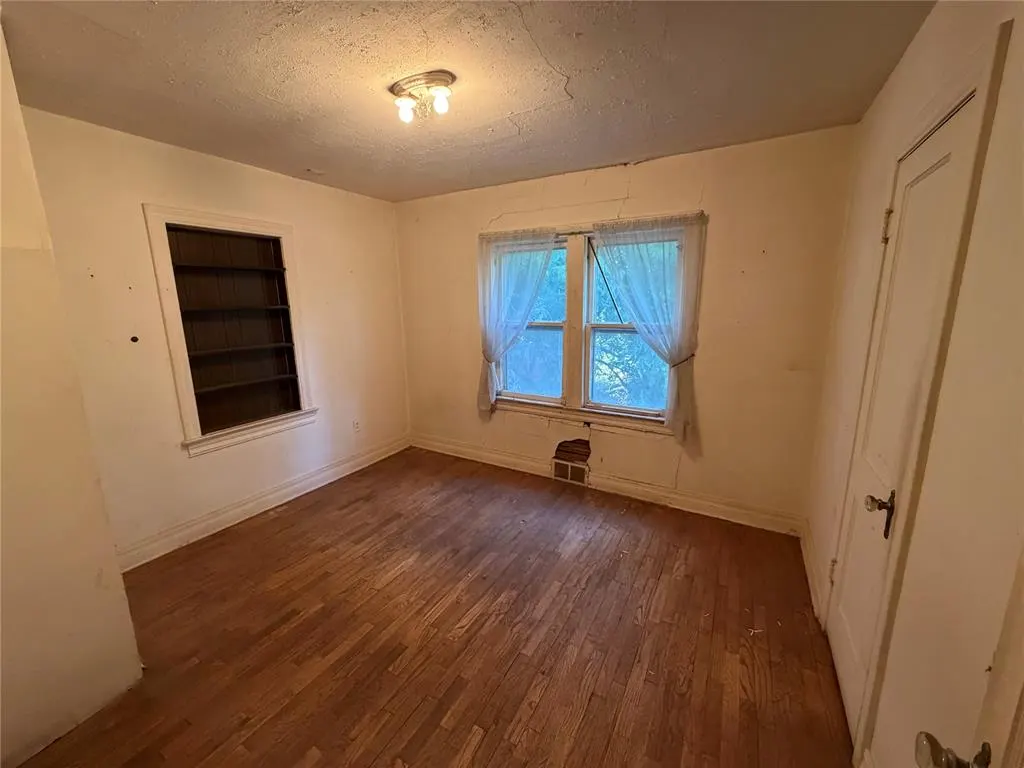 Photo 12 — 525 SW 35th Street, Oklahoma City, OK 73109